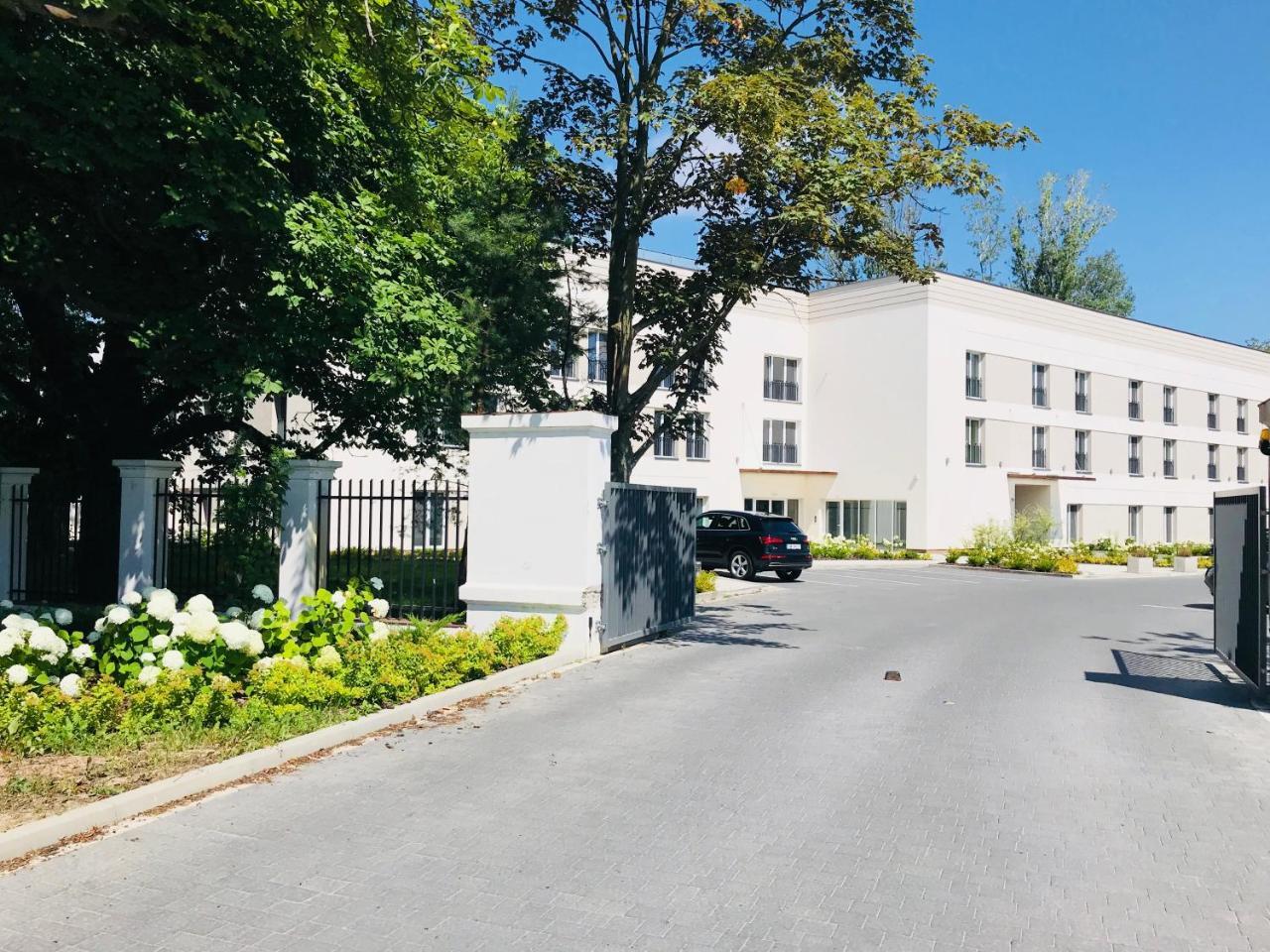 Green Garden Hotel Рашин Екстериор снимка