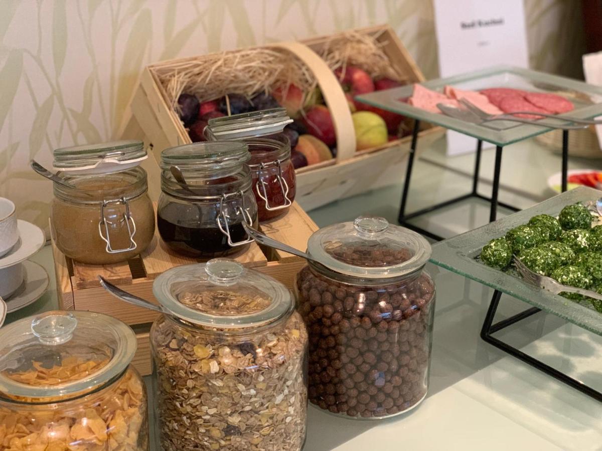 Green Garden Hotel Рашин Екстериор снимка